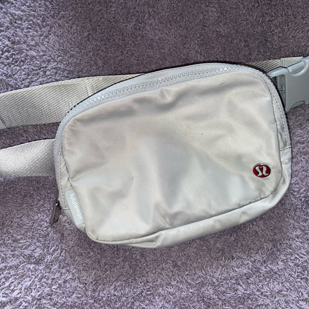 Lululemon belt bag